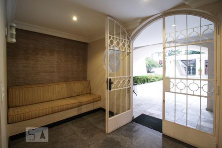 Apartamento à venda com 35m², 1 quarto e 1 vaga Apartamento à venda com 35m², 1 quarto e 1 vagaHall