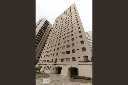 Apartamento à venda com 35m², 1 quarto e 1 vaga Apartamento à venda com 35m², 1 quarto e 1 vagaFachada