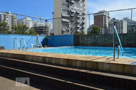 Apartamento à venda com 55m², 1 quarto e 1 vagaÁrea comum - Piscina