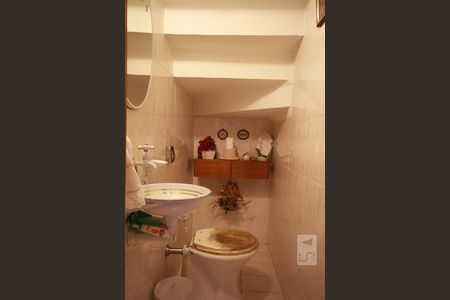 Casa à venda com 110m², 2 quartos e 2 vagasLavabo