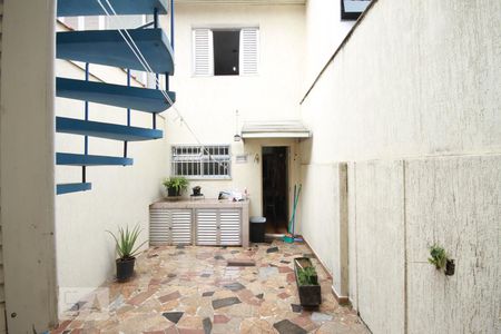 Casa à venda com 110m², 2 quartos e 2 vagasQuintal