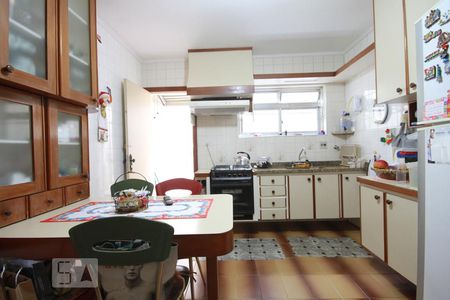 Casa à venda com 110m², 2 quartos e 2 vagasCozinha