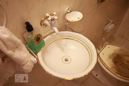 Casa à venda com 110m², 2 quartos e 2 vagasLavabo