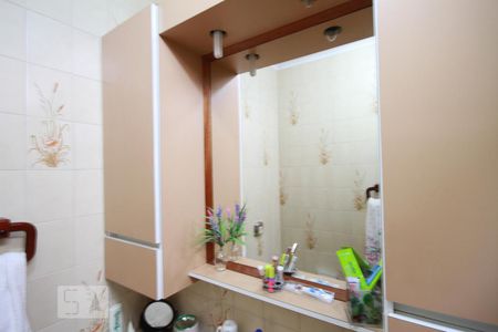 Casa à venda com 110m², 2 quartos e 2 vagasBanheiro