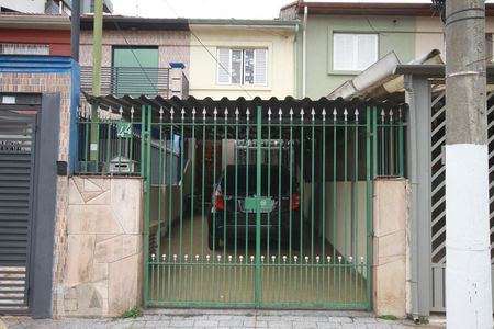Casa à venda com 110m², 2 quartos e 2 vagasFachada