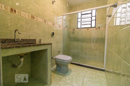 Casa para alugar com 130m², 2 quartos e sem vaga Casa para alugar com 130m², 2 quartos e sem vagaBanheiro da Suíte 2