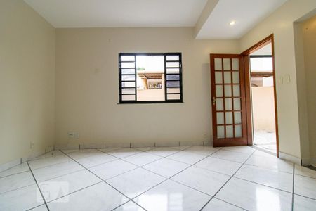 Sala de casa para alugar com 2 quartos, 130m² em Braz de Pina, Rio de Janeiro