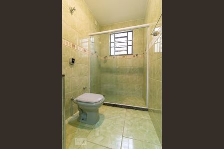 Casa para alugar com 130m², 2 quartos e sem vaga Casa para alugar com 130m², 2 quartos e sem vagaBanheiro da Suíte 2