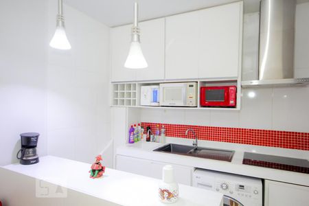 Cozinha de apartamento à venda com 2 quartos, 56m² em Copacabana, Rio de Janeiro