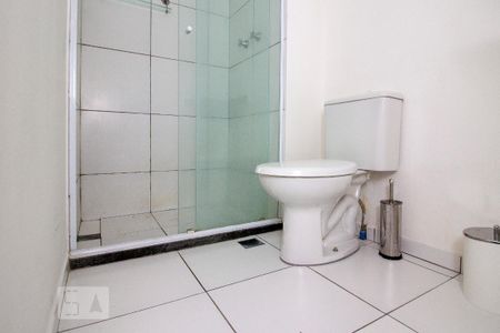 Banheiro de apartamento para alugar com 1 quarto, 47m² em Vila Guarani (z Sul), São Paulo