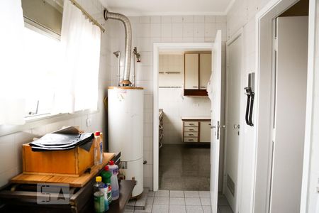 Apartamento à venda com 140m², 4 quartos e 2 vagasLavanderia