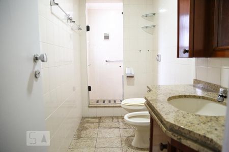 Apartamento à venda com 140m², 4 quartos e 2 vagasBanheiro 1