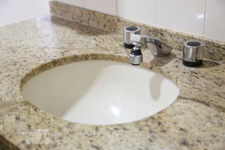 Apartamento à venda com 140m², 4 quartos e 2 vagasBanheiro 1