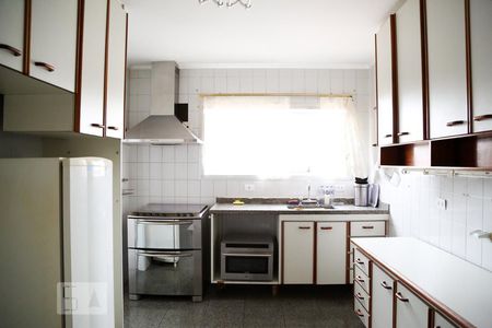 Apartamento à venda com 140m², 4 quartos e 2 vagasCozinha