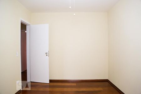 Apartamento à venda com 140m², 4 quartos e 2 vagasQuarto 2