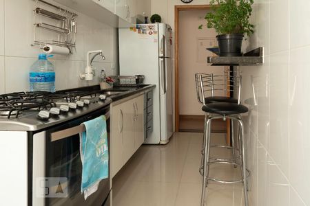 Apartamento à venda com 75m², 2 quartos e 1 vagaCozinha