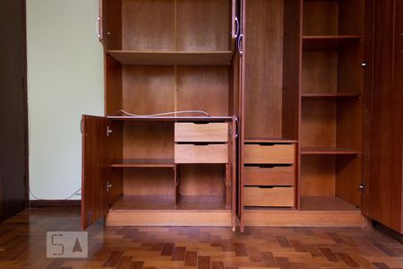 Apartamento para alugar com 98m², 3 quartos e 1 vagaQuarto 2 - Armários