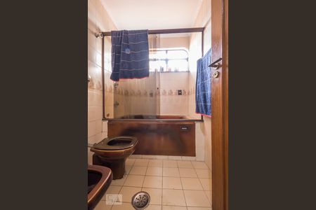 Casa à venda com 170m², 4 quartos e 5 vagasBanheiro