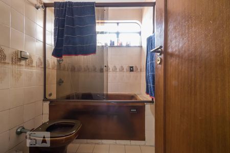 Casa à venda com 170m², 4 quartos e 5 vagasBanheiro