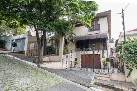 Casa à venda com 170m², 4 quartos e 5 vagasFachada