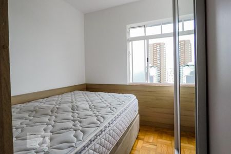 Sala / Quarto de kitnet/studio à venda com 1 quarto, 26m² em Liberdade, São Paulo