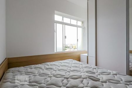 Sala / Quarto de kitnet/studio à venda com 1 quarto, 26m² em Liberdade, São Paulo