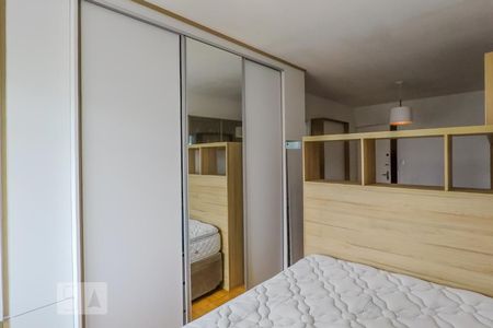 Sala / Quarto de kitnet/studio à venda com 1 quarto, 26m² em Liberdade, São Paulo