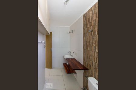 Apartamento à venda com 82m², 2 quartos e 1 vaga Apartamento à venda com 82m², 2 quartos e 1 vagaBanheiro