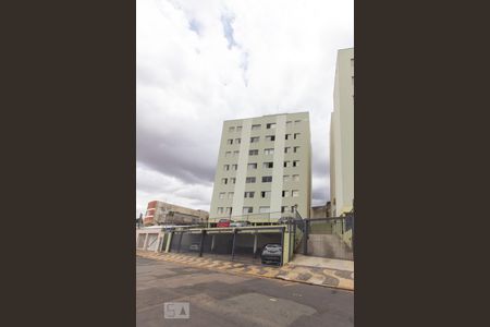 Apartamento à venda com 82m², 2 quartos e 1 vaga Apartamento à venda com 82m², 2 quartos e 1 vagaFachada