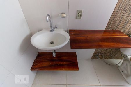 Apartamento à venda com 82m², 2 quartos e 1 vaga Apartamento à venda com 82m², 2 quartos e 1 vagaBanheiro