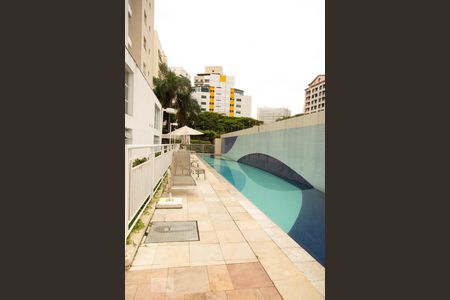 Studio para alugar com 48m², 1 quarto e 1 vaga Studio para alugar com 48m², 1 quarto e 1 vagaPiscina