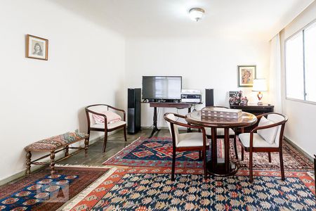 Sala de apartamento para alugar com 2 quartos, 224m² em Cerqueira César, São Paulo
