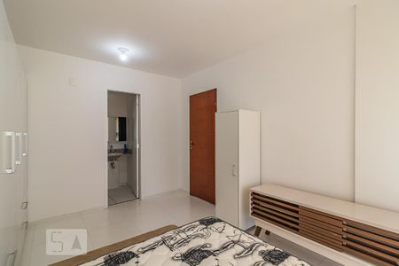 Suíte de apartamento para alugar com 1 quarto, 50m² em Empresarial 18 do Forte, Barueri