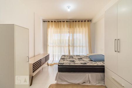 Suíte de apartamento para alugar com 1 quarto, 50m² em Empresarial 18 do Forte, Barueri