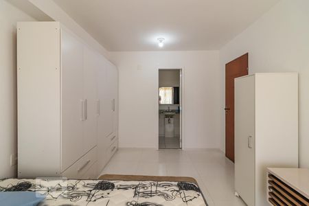 Suíte de apartamento para alugar com 1 quarto, 50m² em Empresarial 18 do Forte, Barueri