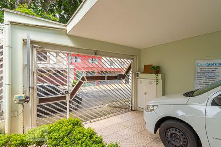 Casa à venda com 280m², 3 quartos e 6 vagas Casa à venda com 280m², 3 quartos e 6 vagasGaragem