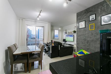 Sala de apartamento à venda com 2 quartos, 60m² em Vila Carrão, São Paulo