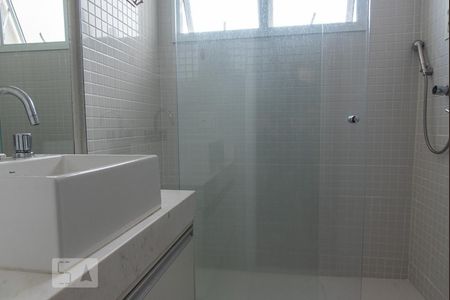 Apartamento à venda com 144m², 3 quartos e 3 vagas Apartamento à venda com 144m², 3 quartos e 3 vagasBanheiro da Suíte 1