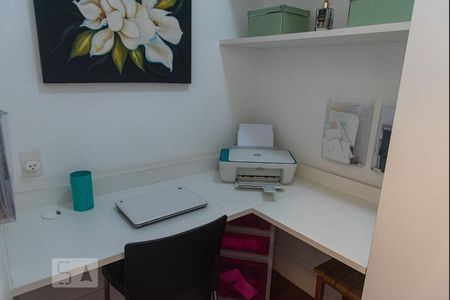 Apartamento à venda com 144m², 3 quartos e 3 vagas Apartamento à venda com 144m², 3 quartos e 3 vagasQuarto de Serviço