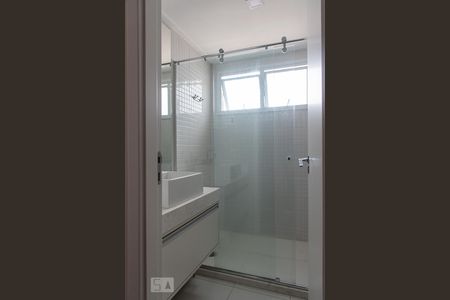 Apartamento à venda com 144m², 3 quartos e 3 vagas Apartamento à venda com 144m², 3 quartos e 3 vagasBanheiro da Suíte 1