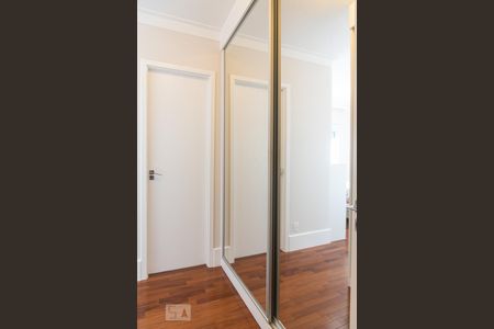 Apartamento à venda com 144m², 3 quartos e 3 vagas Apartamento à venda com 144m², 3 quartos e 3 vagasSuíte 2