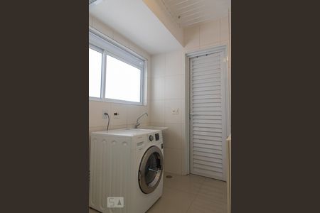 Apartamento à venda com 144m², 3 quartos e 3 vagas Apartamento à venda com 144m², 3 quartos e 3 vagasÁrea de Serviço