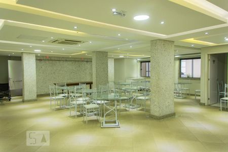 Apartamento à venda com 47m², 2 quartos e 1 vaga Apartamento à venda com 47m², 2 quartos e 1 vagaÁrea comum - Salão de festas