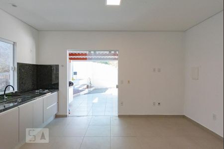 Casa à venda com 36m², 1 quarto e 1 vaga Casa à venda com 36m², 1 quarto e 1 vagaSala/Cozinha