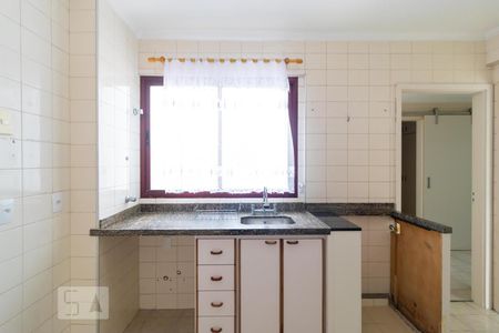 Apartamento para alugar com 146m², 3 quartos e 2 vagasCozinha