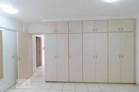 Apartamento para alugar com 146m², 3 quartos e 2 vagasSuíte