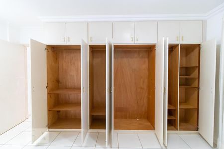 Apartamento para alugar com 146m², 3 quartos e 2 vagasSuíte - Armário