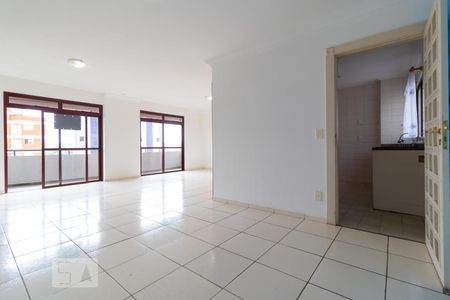 Salas de apartamento para alugar com 3 quartos, 146m² em Jardim Flamboyant, Campinas