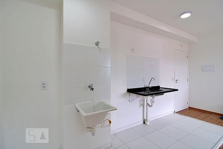 Cozinha de apartamento para alugar com 2 quartos, 40m² em Paraíso do Morumbi, São Paulo