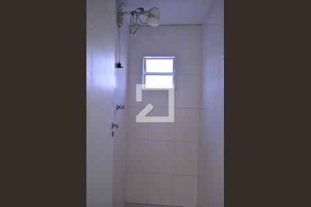 Banheiro de kitnet/studio à venda com 19 quartos, 800m² em Vila Mazzei, São Paulo
